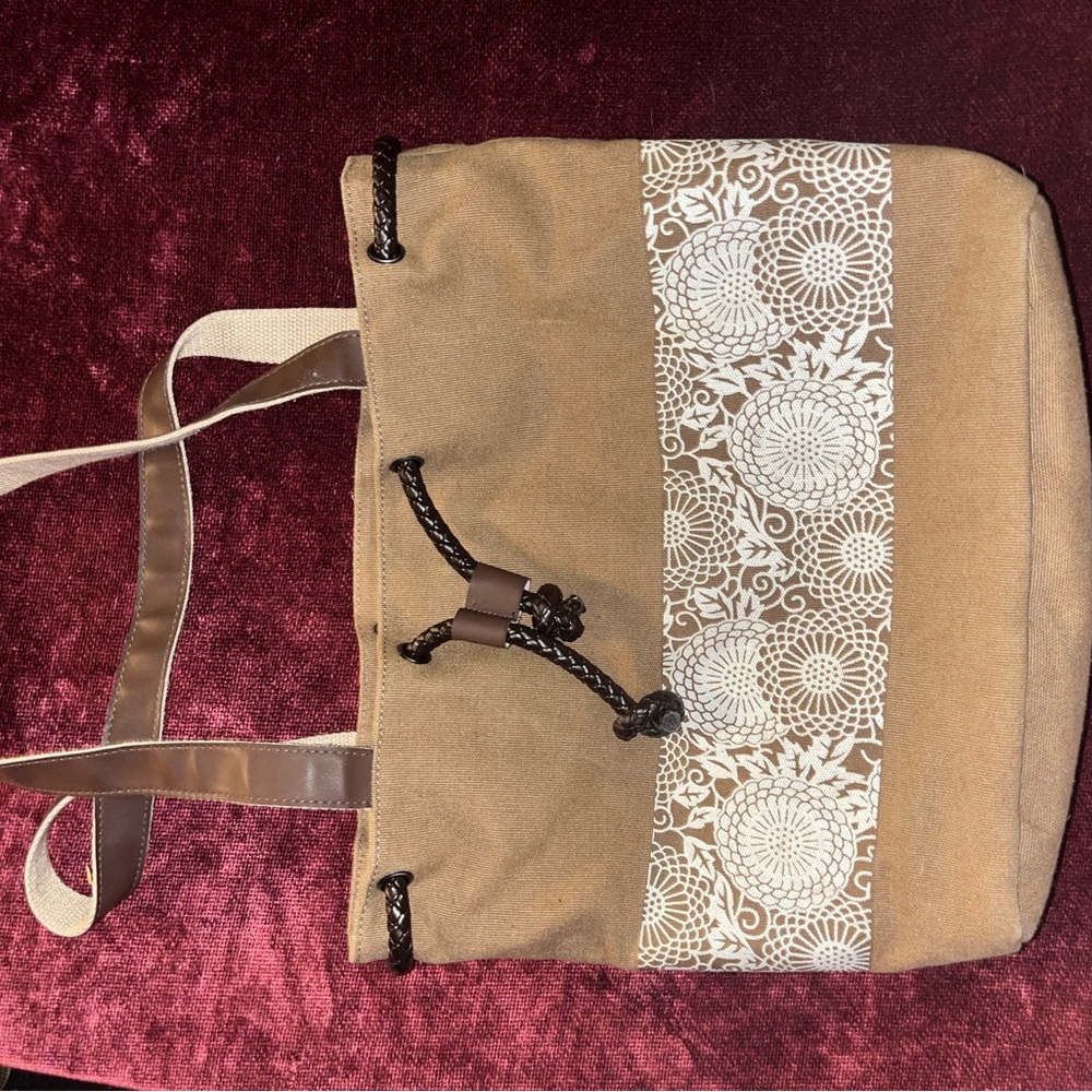 Elegant Tan Shoulder Bag with Floral Design